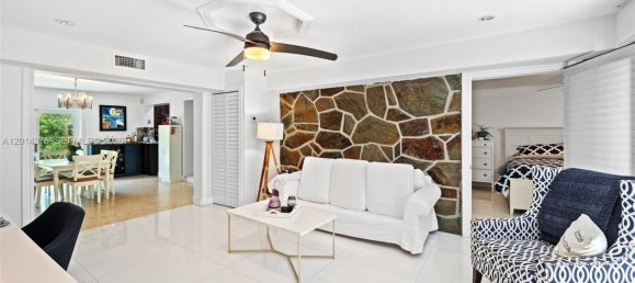 4 dormitorios villa en alquiler en Miami, Miami-Dade, Florida, USA № 615006 3
