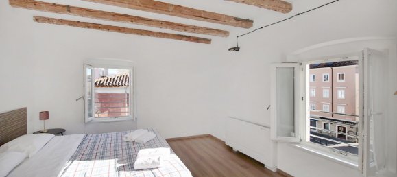 3 rooms Apartment in Trieste, Italy No. 112639 10