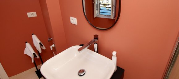 3 rooms Apartment in Trieste, Italy No. 112639 15