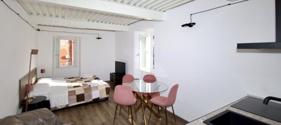 3 rooms Apartment in Trieste, Italy No. 112639 2