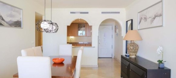 Apartamento de 2 dormitorios en Estepona, Spain No. 176178 8