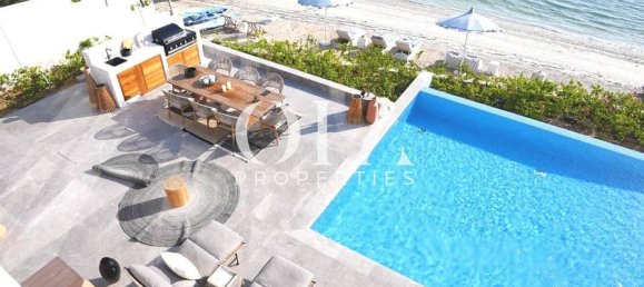 4 bedrooms Villa in Abu Dhabi, UAE No. 25026 14