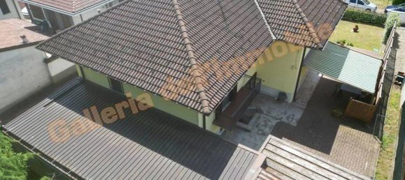 4-salle Villa à Vigevano, Italy No. 33635 10