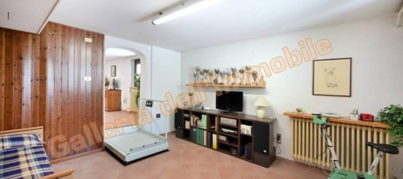 4-salle Villa à Vigevano, Italy No. 33635 30