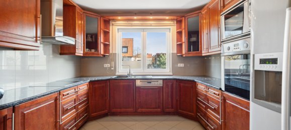 Таунхаус с 5 комнатами в Kitzingen, Германия № 26951 7