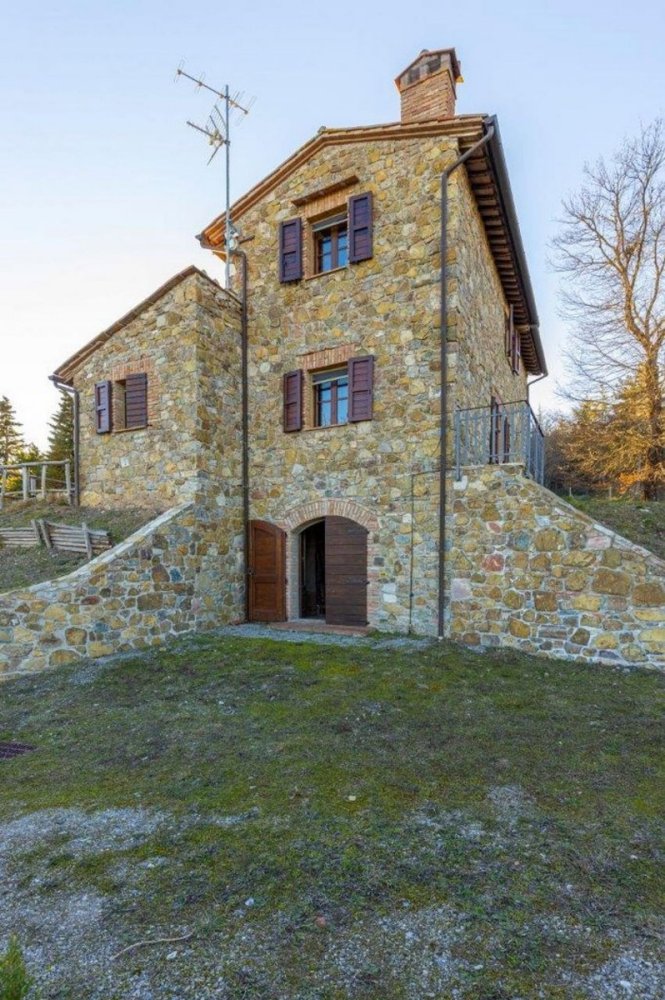 10 rooms House in Cetona, Italy No. 54063