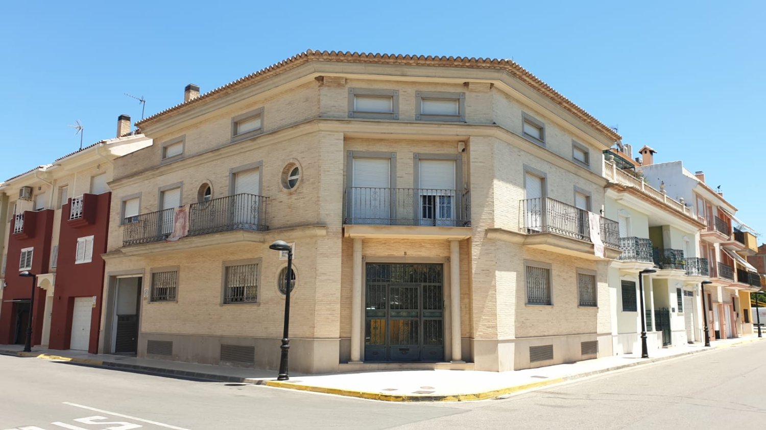 5 bedrooms Townhouse in Benirredra, Spain No. 4321