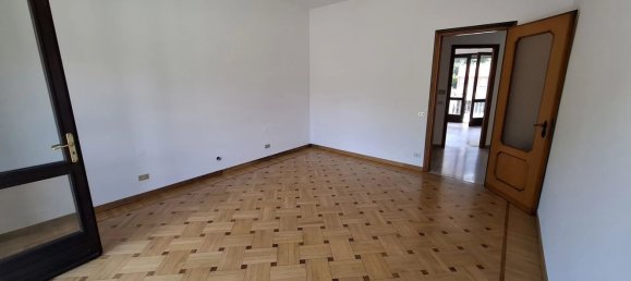 Apartamento de 3 dormitorios en Castellinaldo d'Alba, Italy No. 336780 12
