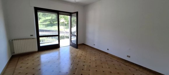 Apartamento de 3 dormitorios en Castellinaldo d'Alba, Italy No. 336780 9