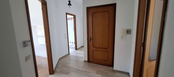 Apartamento de 3 dormitorios en Castellinaldo d'Alba, Italy No. 336780 6