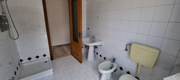Apartamento de 3 dormitorios en Castellinaldo d'Alba, Italy No. 336780 21