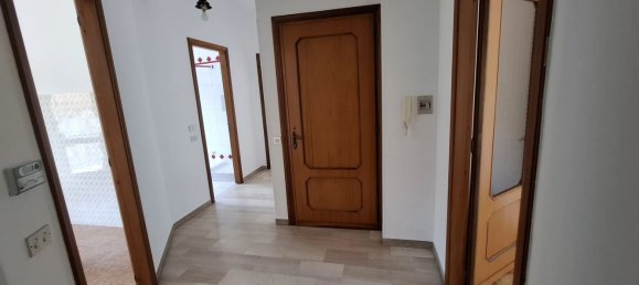 Apartamento de 3 dormitorios en Castellinaldo d'Alba, Italy No. 336780 7
