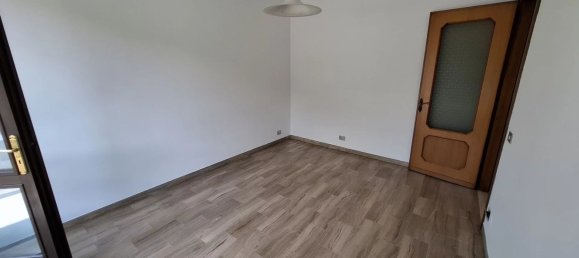 Apartamento de 3 dormitorios en Castellinaldo d'Alba, Italy No. 336780 17