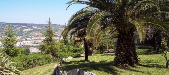 8 rooms Villa in Colonnella, Italy No. 252256 2