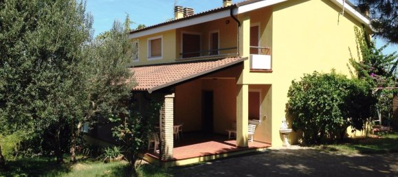 8 rooms Villa in Colonnella, Italy No. 252256 4