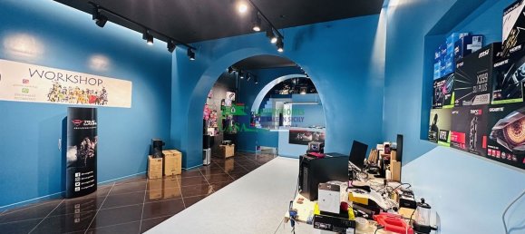 77m² Commercial property in Vittoria, Italy No. 300832 3