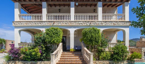 5 bedrooms Villa in Son Carrio, Spain No. 671 2