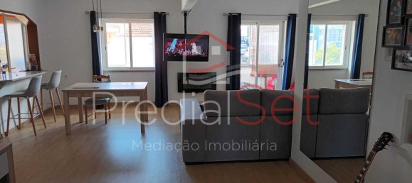 Apartamento de 4 dormitorios en Almada, Portugal No. 156115 5
