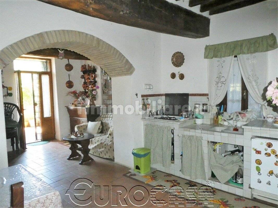 2 bedrooms House in Umbertide, Italy No. 84437