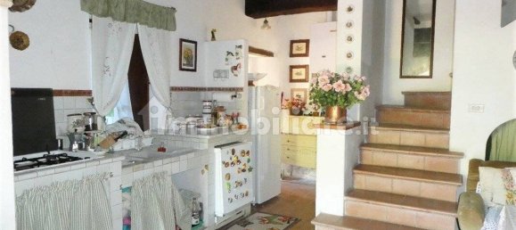 2 bedrooms House in Umbertide, Italy No. 84437 3