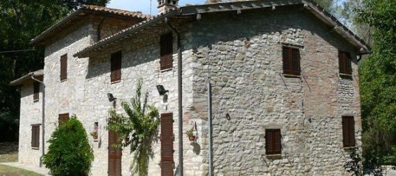 5 Schlafzimmer Haus in Umbertide, Italy, Nr. 54061 2