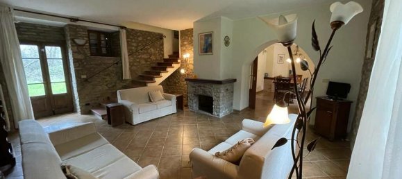 5 Schlafzimmer Haus in Umbertide, Italy, Nr. 54061 4
