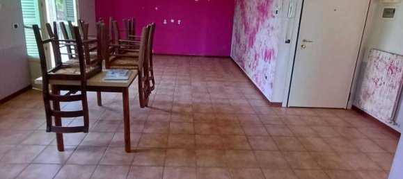 4 rooms Apartment in Varano de' Melegari, Italy No. 104831 4