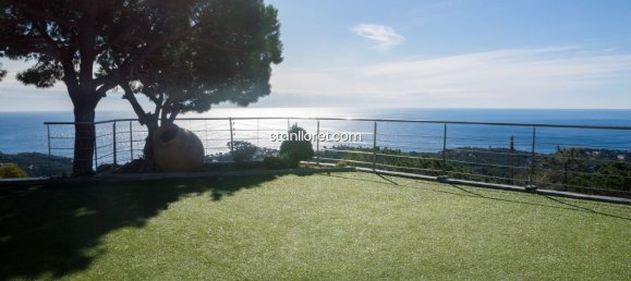 5 غرف نوم فيلا في Lloret de Mar, Spain رقم 14828 29