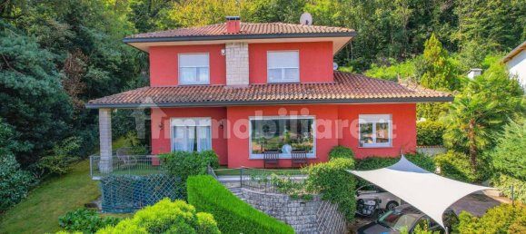 3 bedrooms Villa in Ranco, Italy No. 314102 2