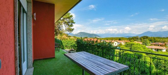 3 bedrooms Villa in Ranco, Italy No. 314102 31