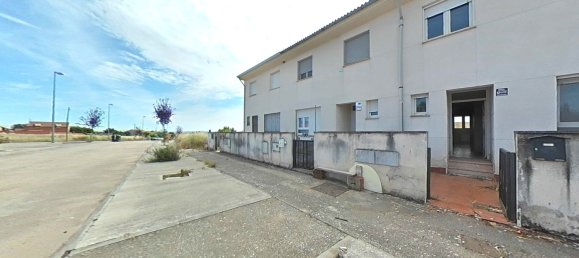 3 bedrooms Townhouse in Medina del Campo, Spain No. 29081 11