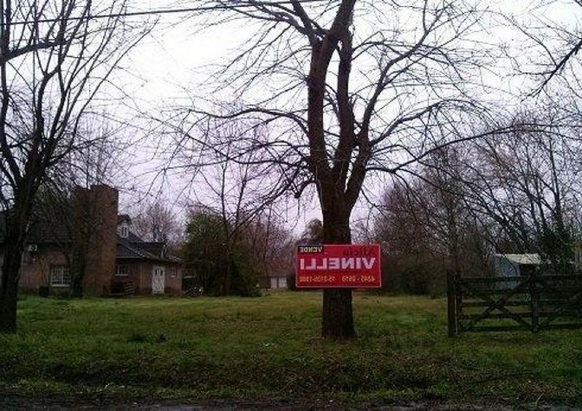  Land in Presidente Peron, Argentina No. 37134