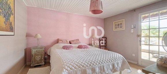 5 bedrooms House in Mehun-sur-Yevre, France No. 260074 10