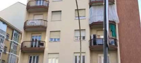 3 rooms Apartment in Collegno, Italy No. 285891 3