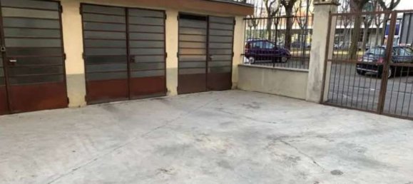 3 rooms Apartment in Collegno, Italy No. 285891 9