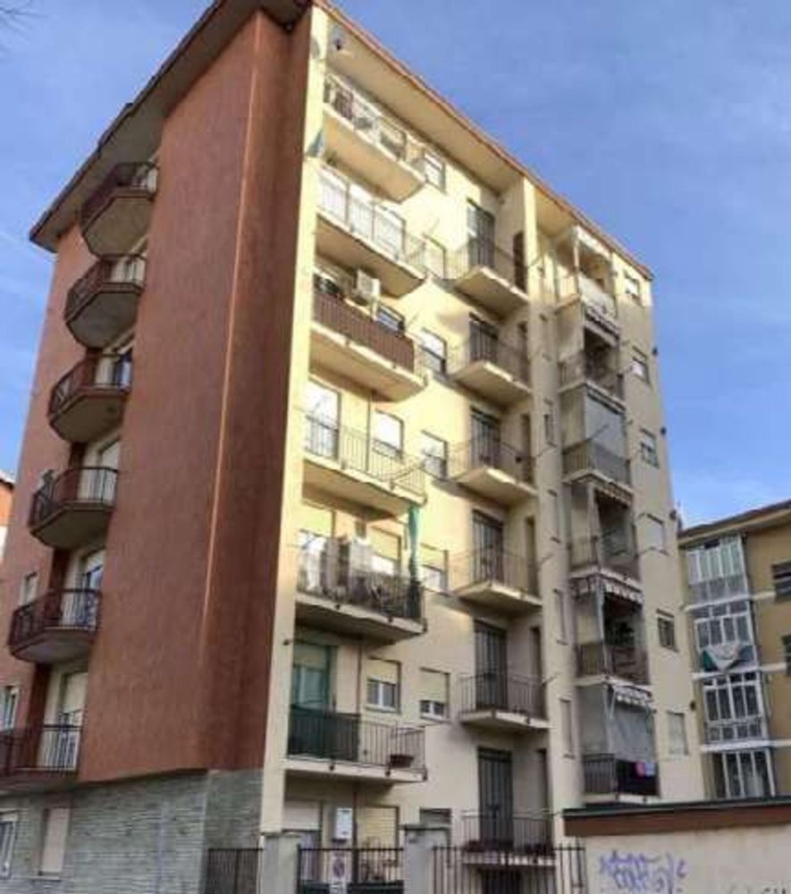 3 rooms Apartment in Collegno, Italy No. 285891