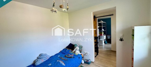 3 bedrooms House in Villefontaine, France No. 244454 14