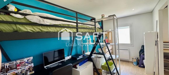 3 bedrooms House in Villefontaine, France No. 244454 12