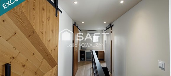 3 bedrooms House in Villefontaine, France No. 244454 8