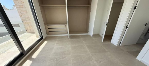 Casa de 5 dormitorios en Guardamar del Segura, Spain No. 151931 30