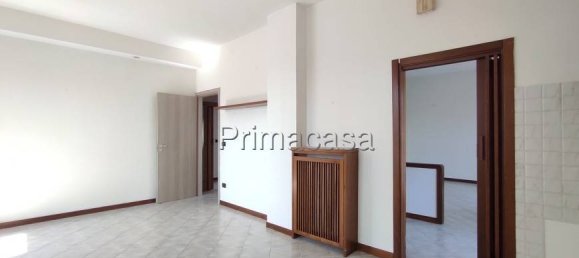 2 chambres Appartement à Castel d'Azzano, Italy No. 370394 14