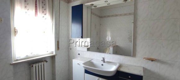 2 chambres Appartement à Castel d'Azzano, Italy No. 370394 5