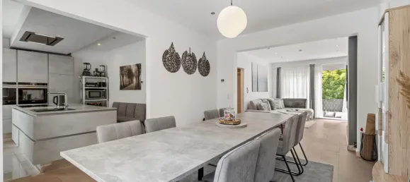 4 chambres Maison de ville à Essen, Germany No. 267553 3