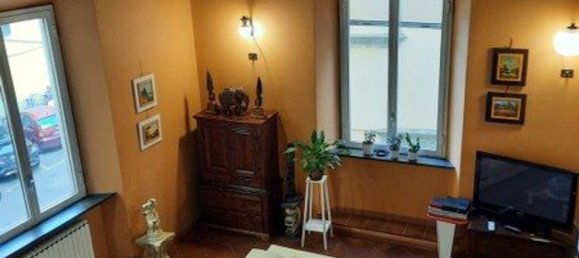 5 rooms Duplex in Lucca, Italy No. 11965 12
