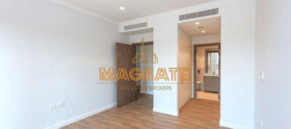 3 bedrooms Townhouse in Jumeirah, UAE No. 24953 8