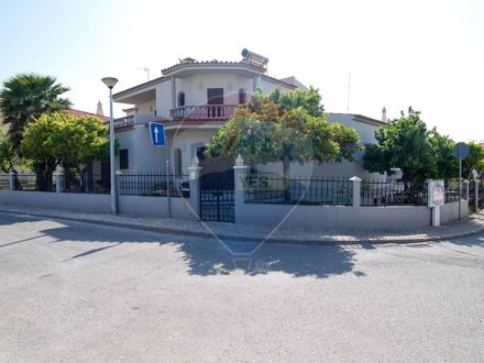 4 غرف نوم منزل في Loule, Portugal رقم 18529