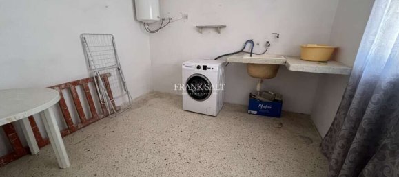 4 bedrooms House in Birzebbuga, Malta No. 8187 16