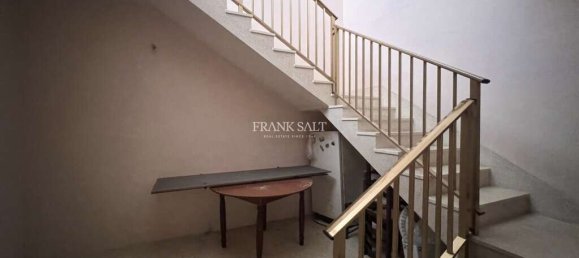 4 bedrooms House in Birzebbuga, Malta No. 8187 6