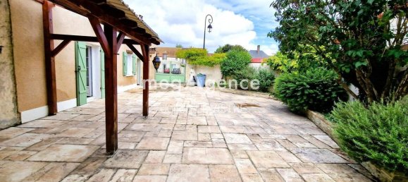 4 Schlafzimmer Haus in Auneau, France, Nr. 241517 2