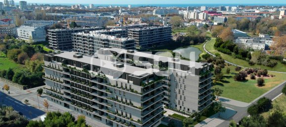 Квартира с 3 комнатами в Порту, Португалия № 179015 3